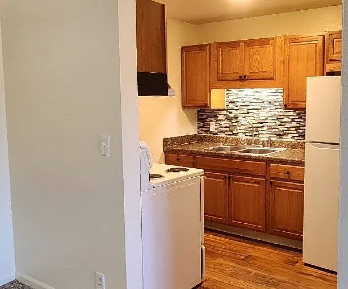 Murray Hill Apartments — Photo 15