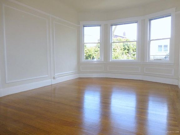 3rd image of 80 7th Ave APT 8