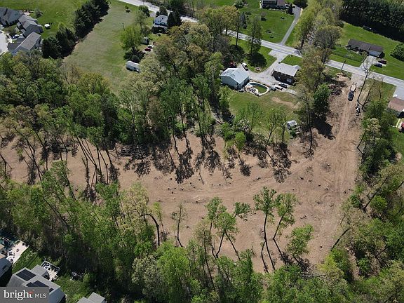 3rd image of 9063 Reynolds Mill Rd