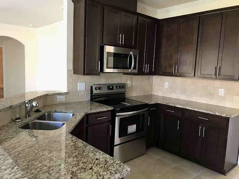2465 Whitehead Place Dr — Photo 5