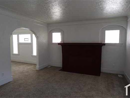 5th image of 12035 Mendota St