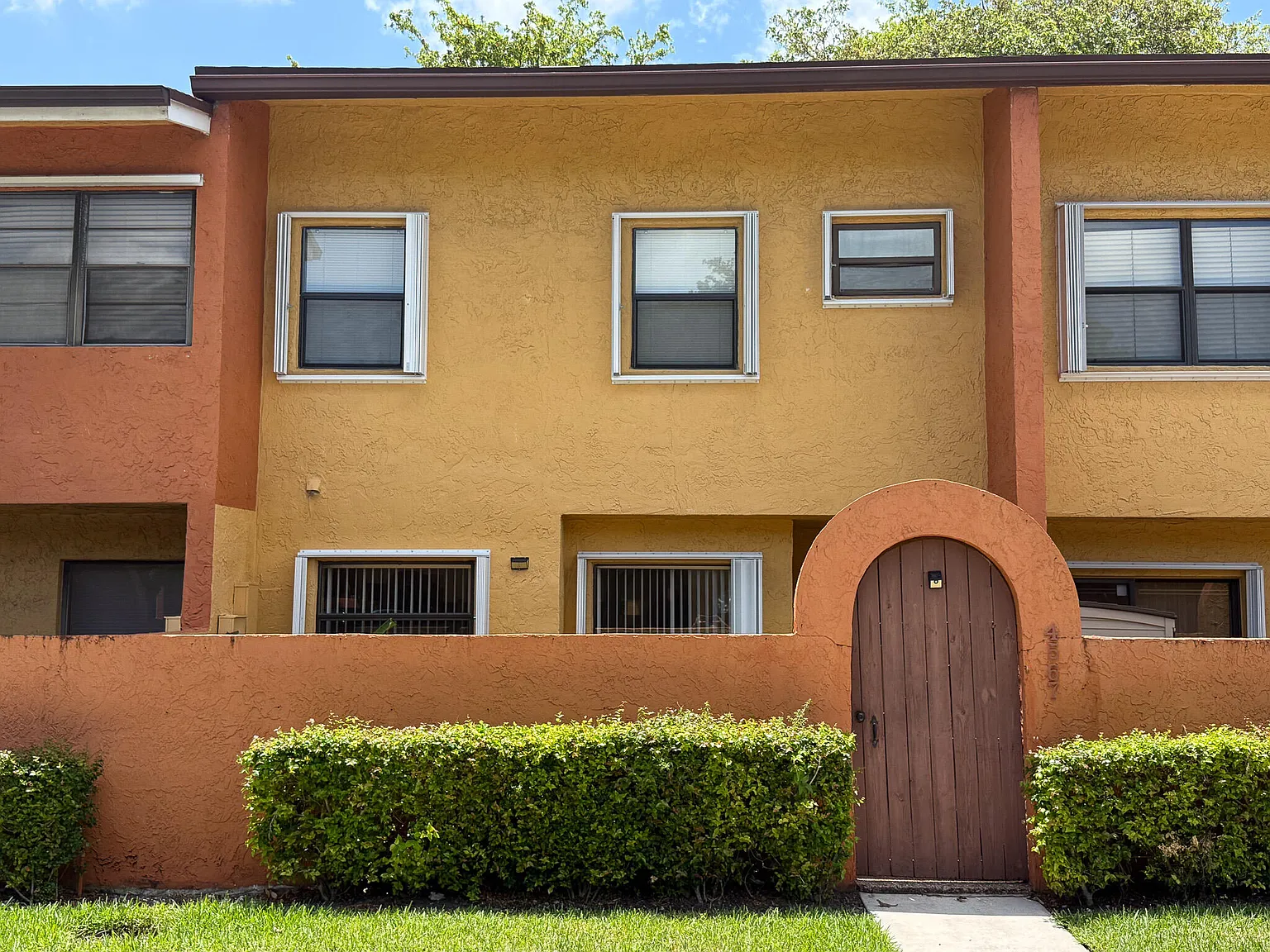 2 bed, 2.5 bath, 1499 sqft, $2,500 — Photo 3