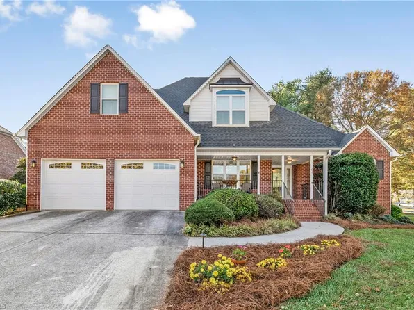 257 Scottsdale Dr, Advance, NC 27006