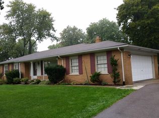 5742 Beechview Dr, Rochester, MI 48306