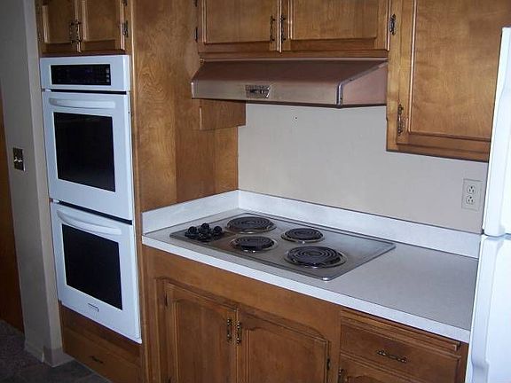 Kitchen double oven