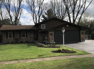 530 Colonial Ct, Algonquin, IL 60102