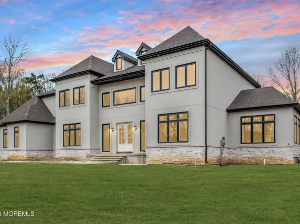 112 Parker Chase Court, Morganville, NJ 07751