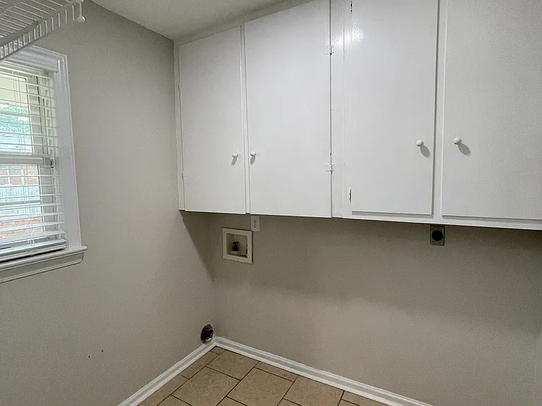 2402 Bower Dr — Photo 20