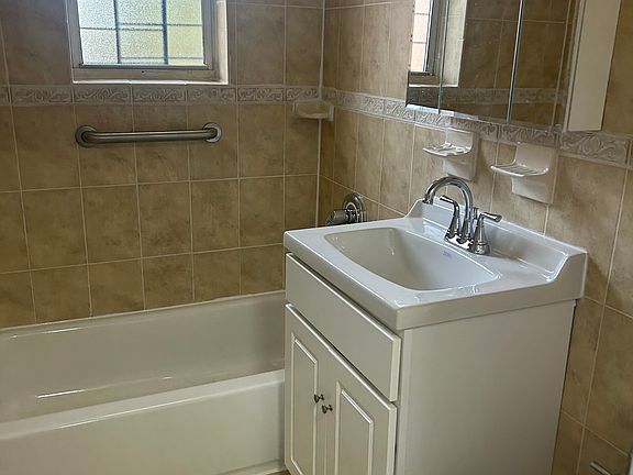 5th image of 2076 Cropsey Ave APT 1B