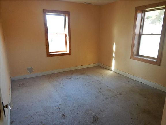 5th image of 514 S 4th St