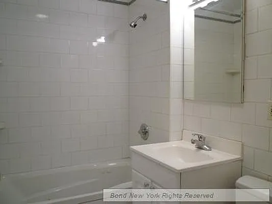 Rented by Bond New York | media 39