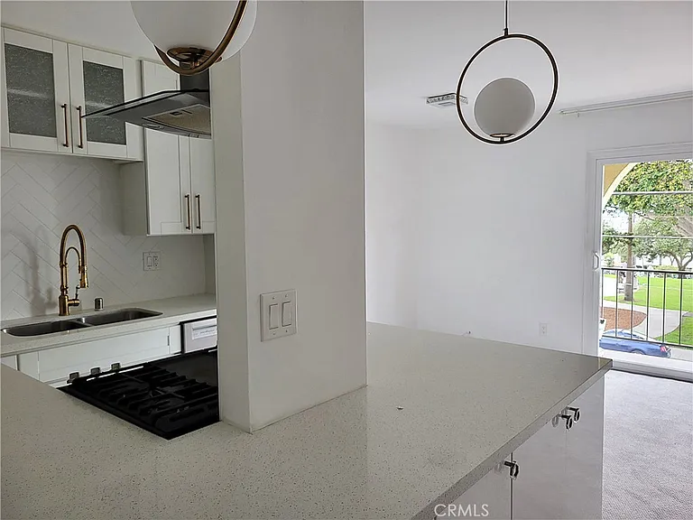 2311 4th St #306 — Photo 15