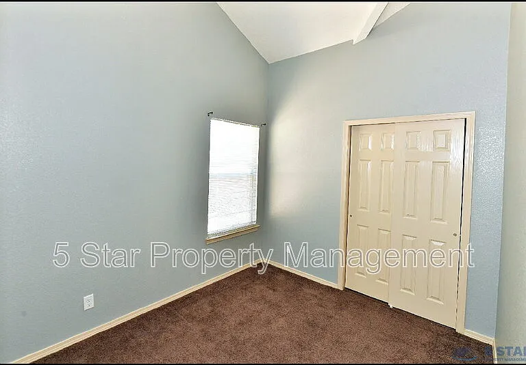 804 Margarita St — Photo 34