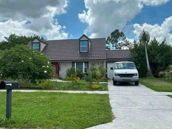 777 Carissa Dr, Royal Palm Beach, FL 33411