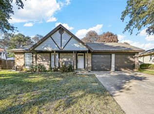 1625 Bedford Oaks Dr, Bedford, TX 76021