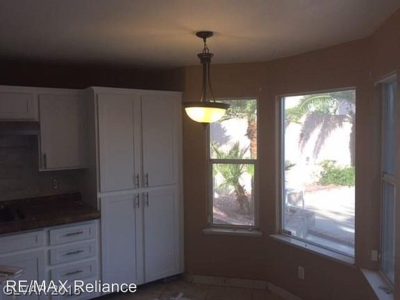 4th image of 8004 Hilliard Ave
