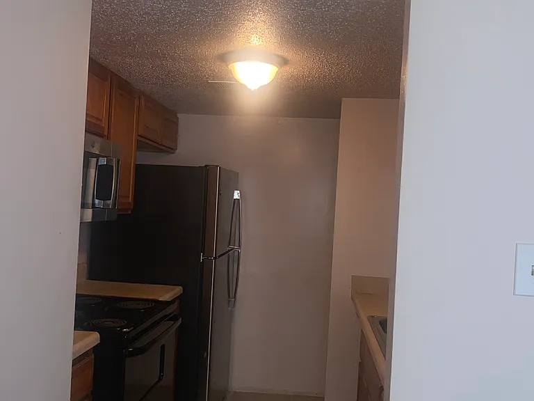 3500 Irvington Ct — Photo 12