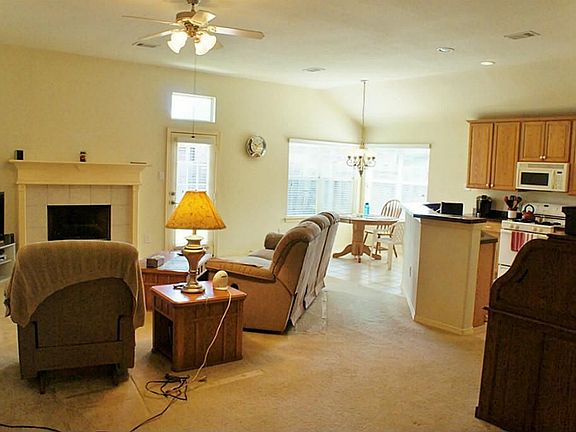3rd image of 6822 Durango Creek Dr
