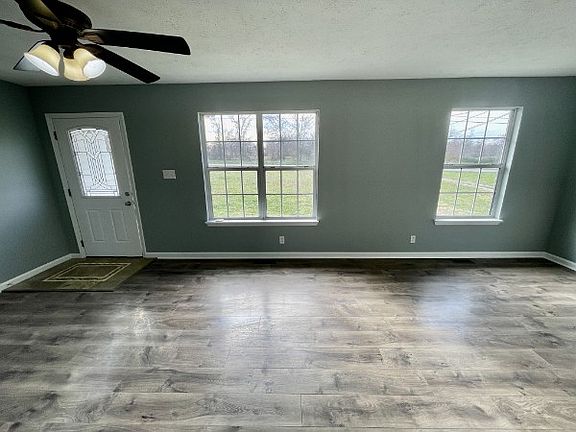 5th image of 2044 Carneal Ln