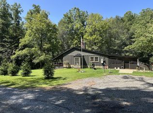 581 N Garrett Branch Rd, Ellijay, GA 30536