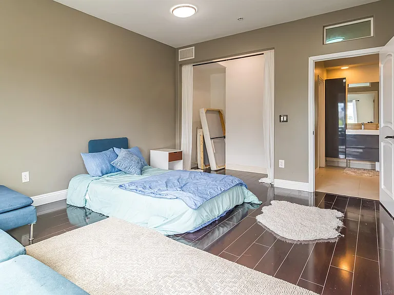 4741 Point Loma Ave #201 — Photo 19