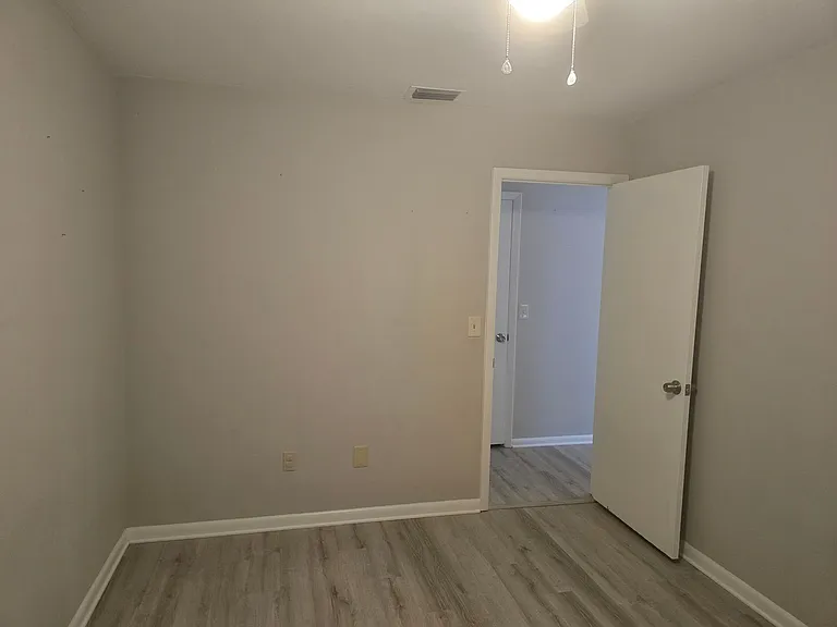 6853 Grove Rd — Photo 19
