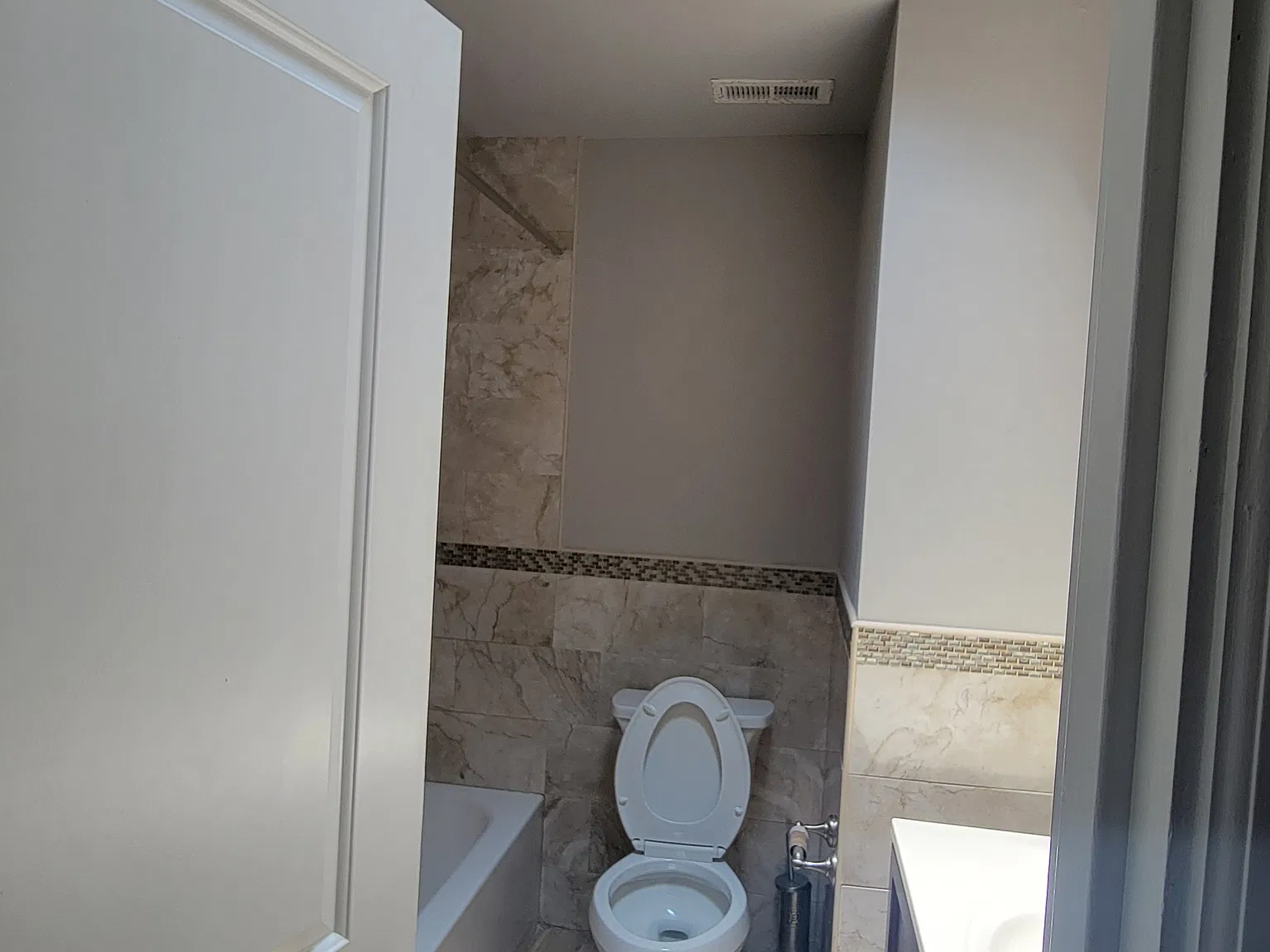 3 bed, 1421 sqft, $2,250 — Photo 4