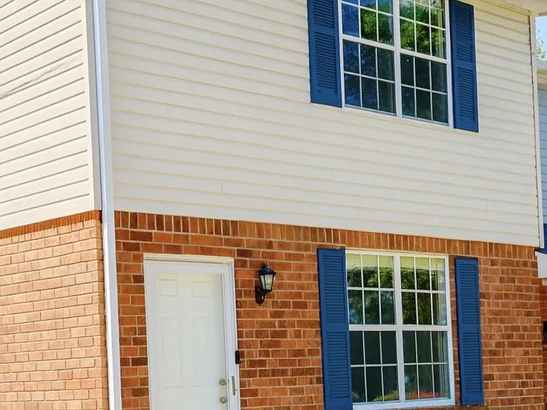 116 Five Oaks Dr — Photo 1