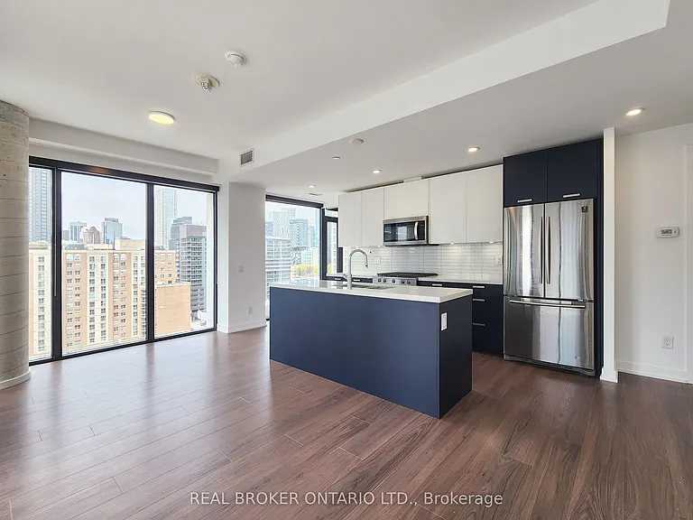 55 Ontario St #1208 — Photo 2