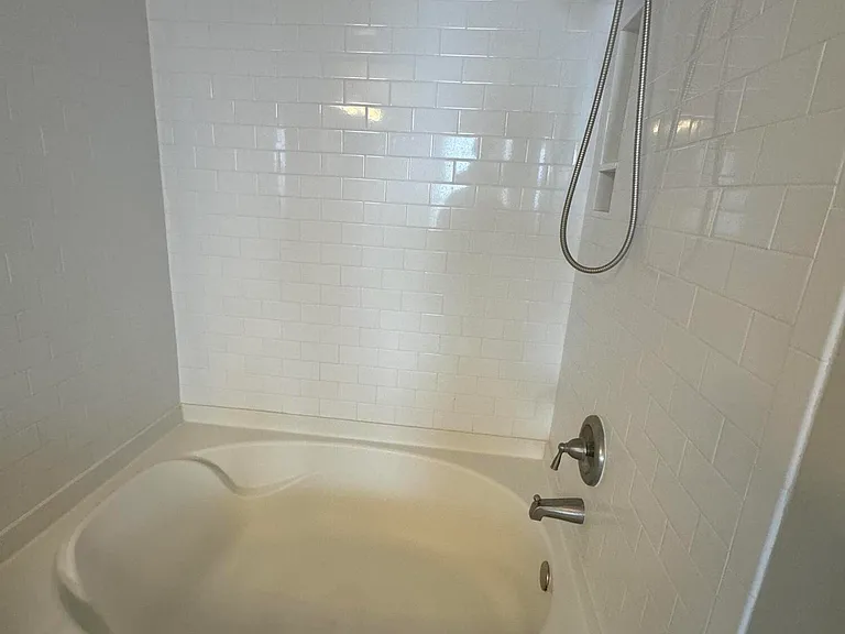 225 Murcia Dr #305 — Photo 8
