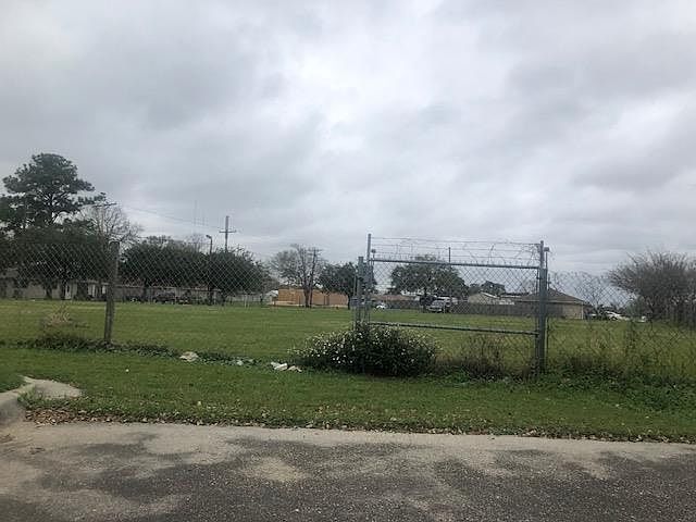 2nd image of 1909 E Judge Perez Dr