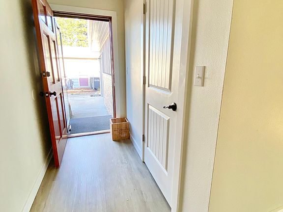 2nd image of 621 SW 132nd St