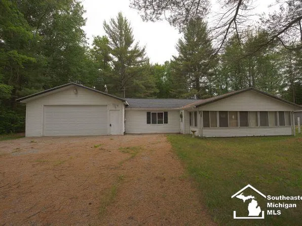 7798 Oak Rd, Saint Helen, MI 48656