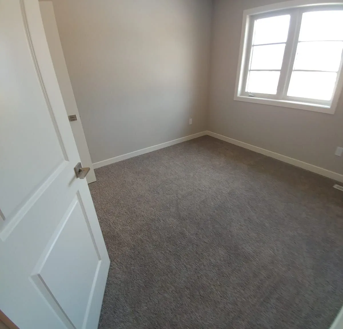 4 bed, $2,550 — Photo 4