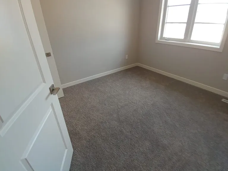 123 Denrich Ave — Photo 4