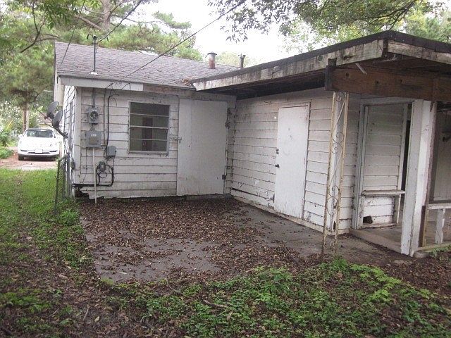 2nd image of 107 Ainsworth St