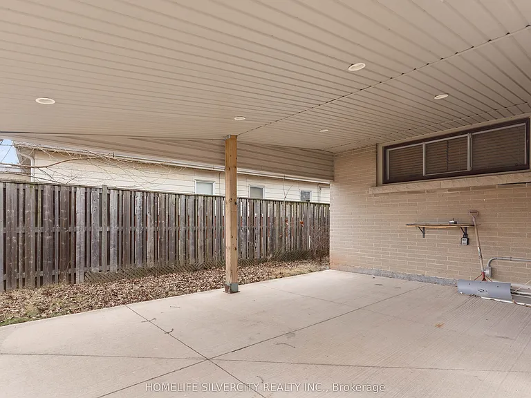 298 Barton St — Photo 29