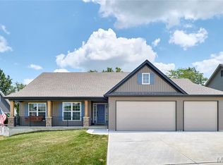 323 Laredo Ln, Moscow Mills, MO 63362