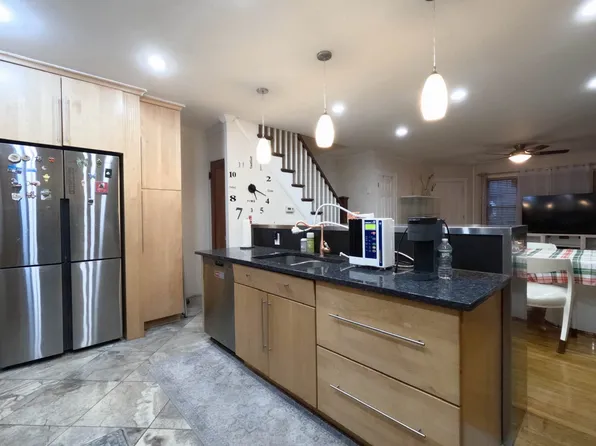 20-45 31st Street image 7 of 40