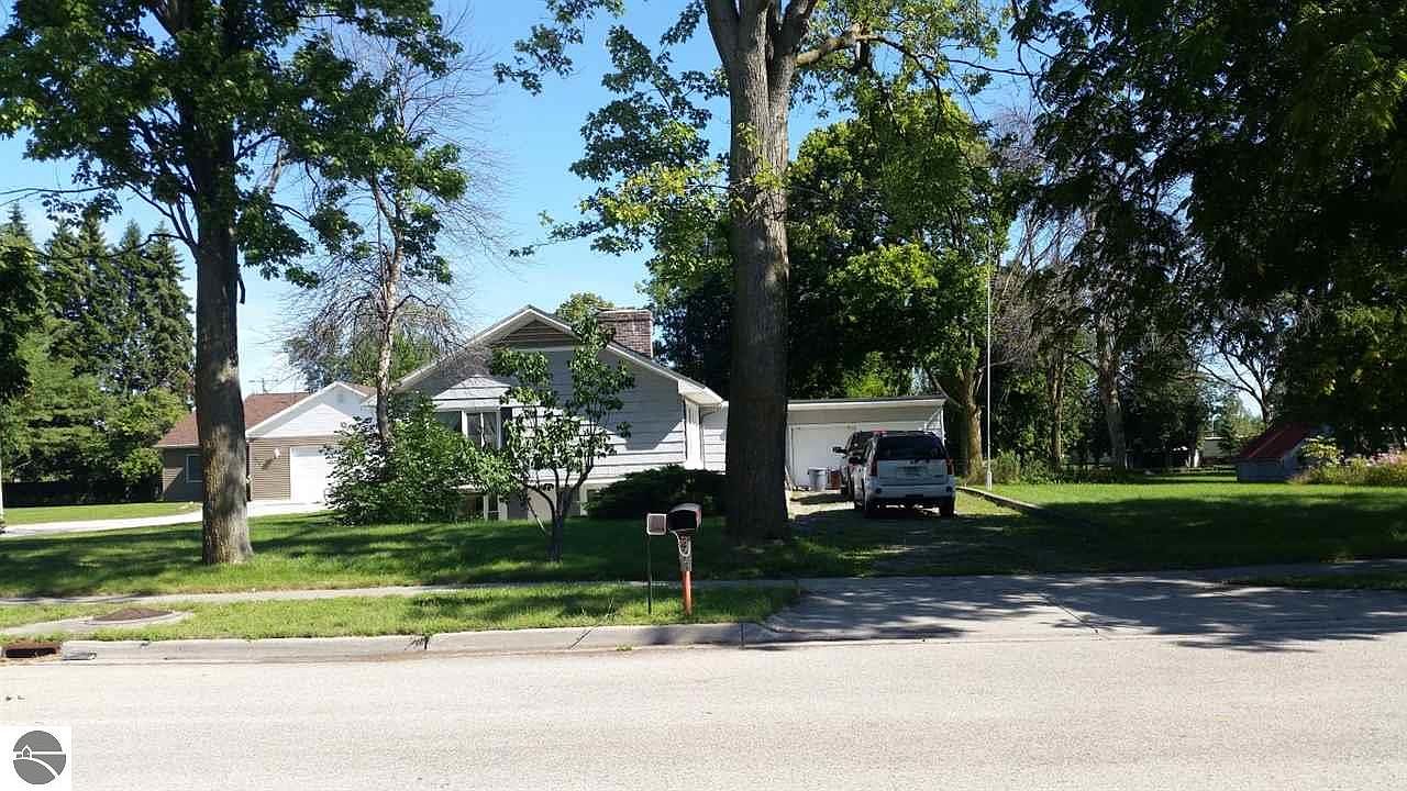 415 E Michigan Ave, Au Gres, MI 48703 Zillow