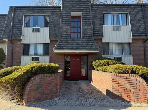 (undisclosed Address), Windsor, CT 06095