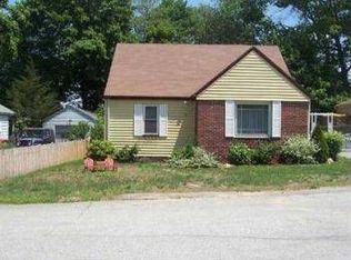 8 Field Ave, West Warwick, RI 02893