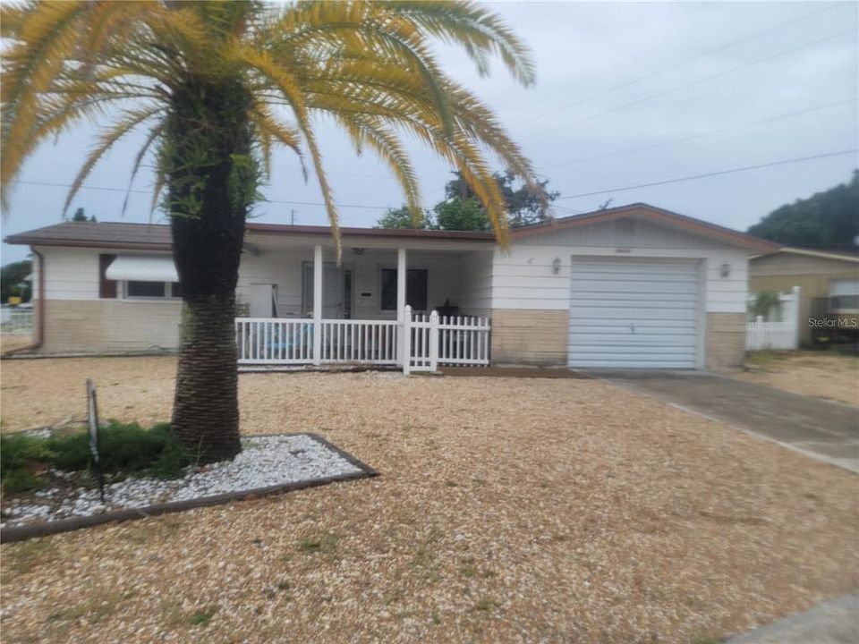 1st image of 2222 Maureen Dr