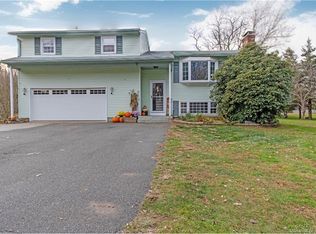 362 Westchester Rd, Colchester, CT 06415