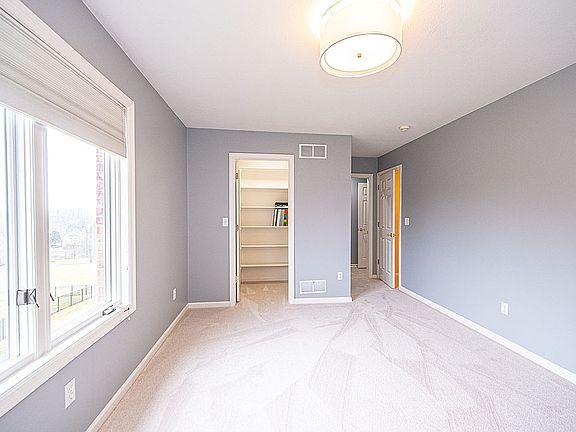 Great Closet Space