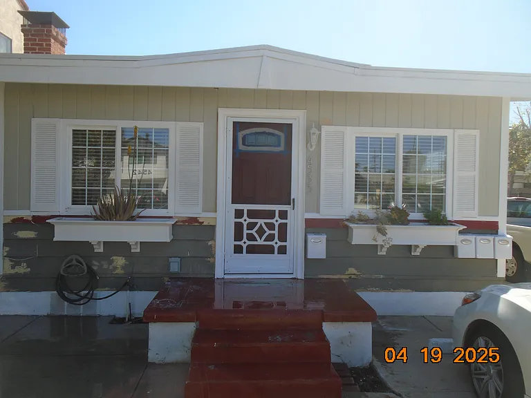 4533 Felton St — Photo 2
