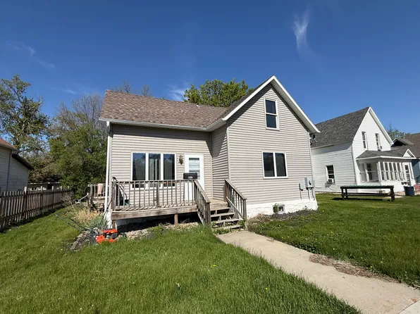 617 6th Ave, Brookings, SD 57006