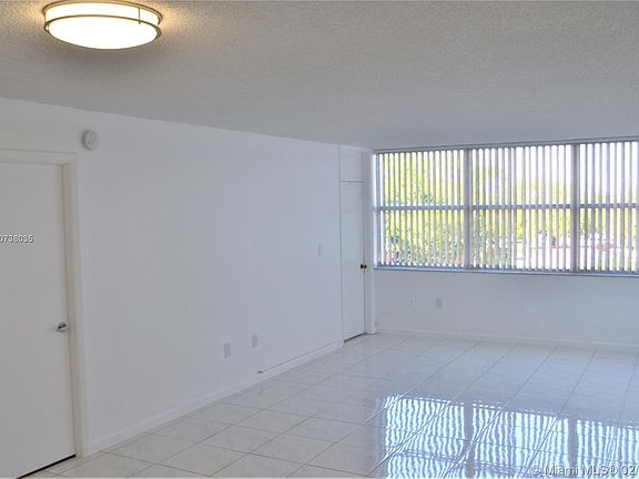 4th image of 1300 NE Miami Gardens Dr APT 310E