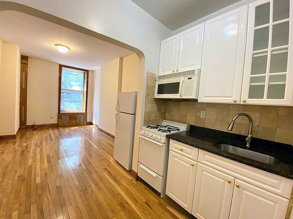 1st image of 449 W 43rd St #1Y