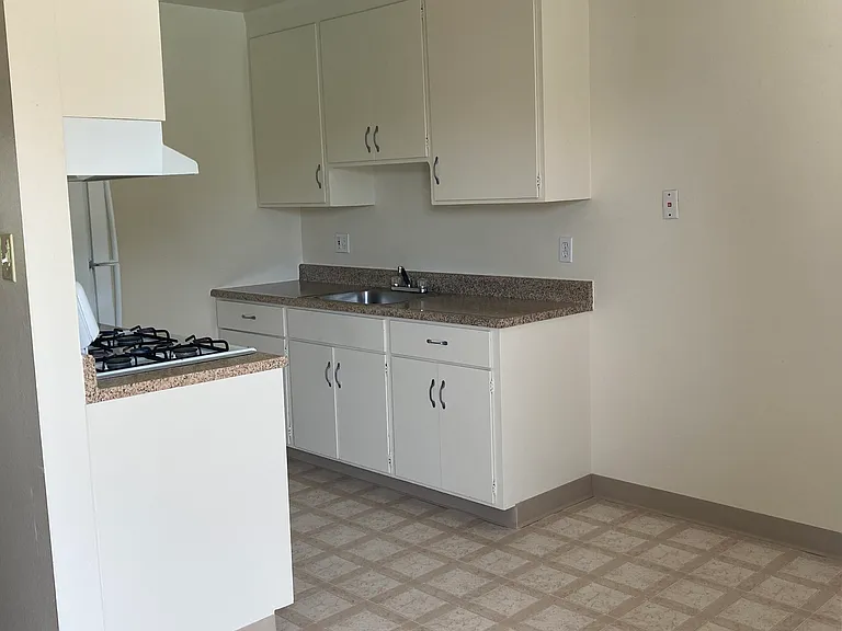 1514 Lincoln Blvd #16 — Photo 2